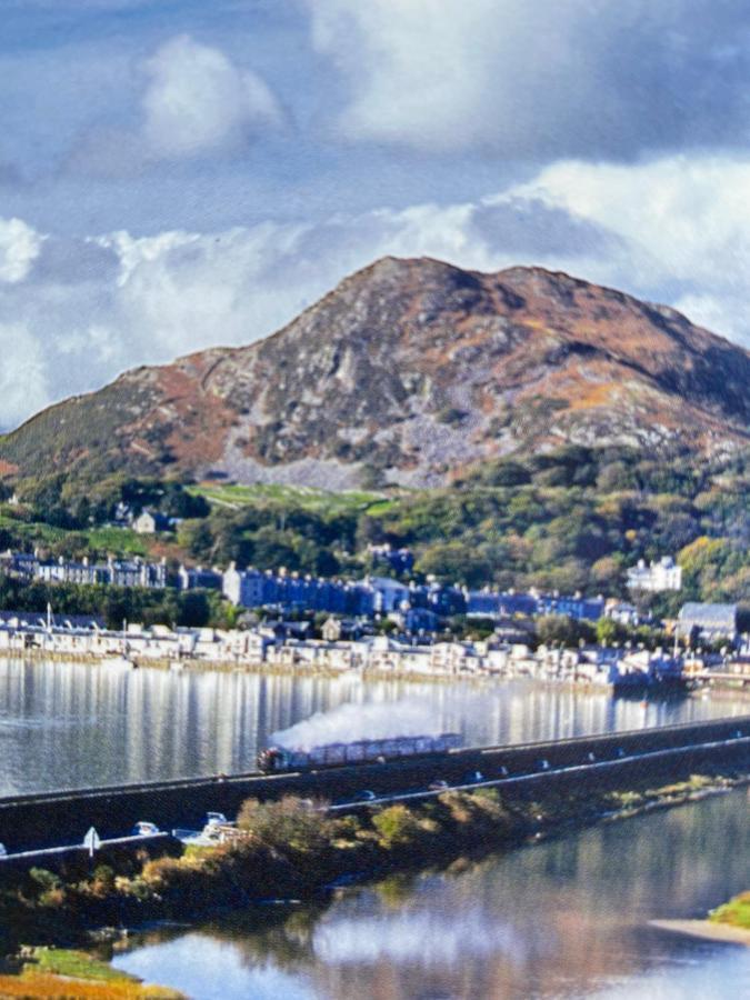 Вилла Porthmadog Centre Экстерьер фото